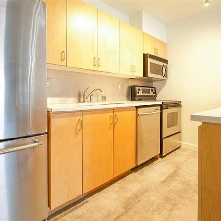 2 Bedroom Downtown Ottawa Condo Екстериор снимка